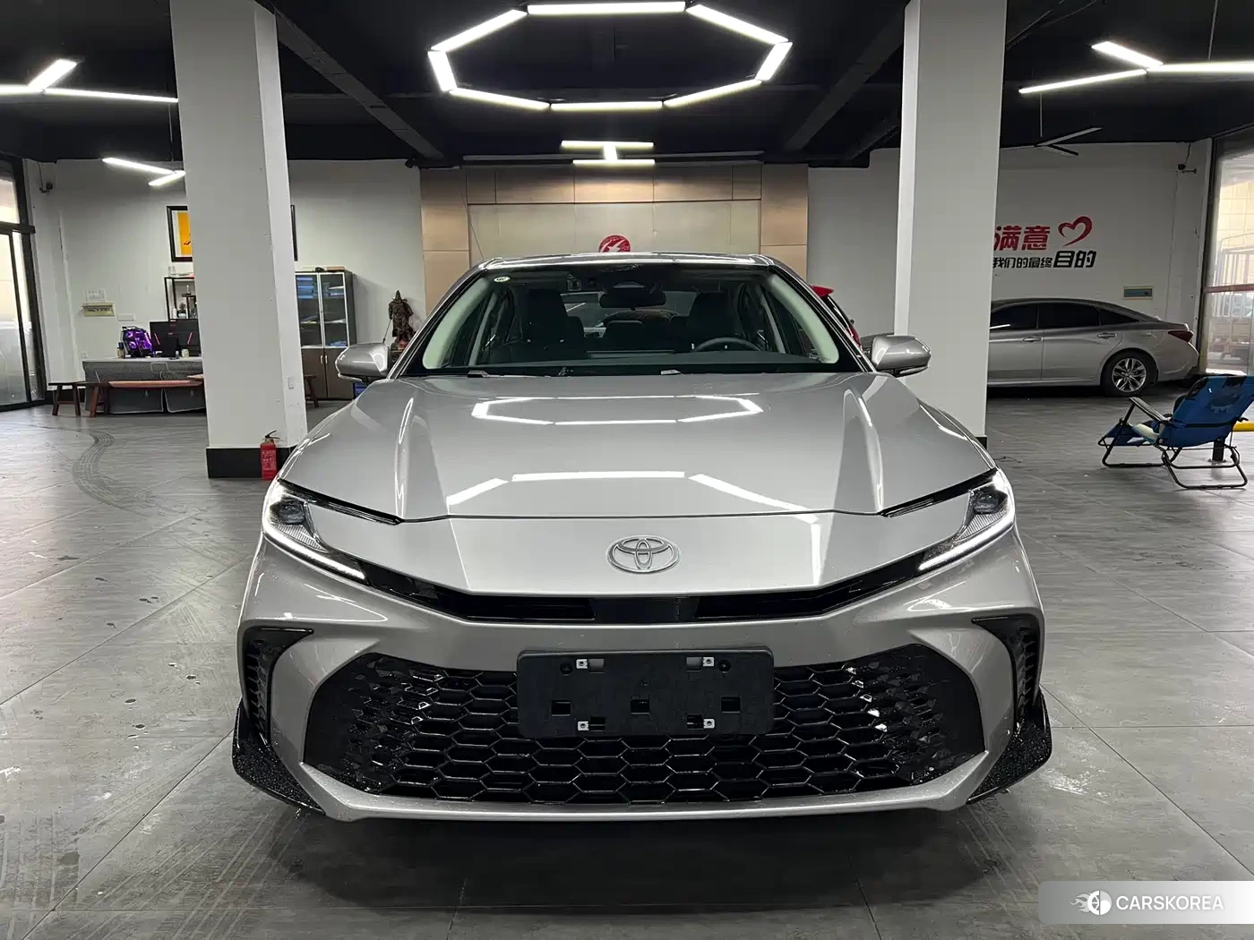 Toyota Camry 2026 Silver/gray из Китая, фото 3