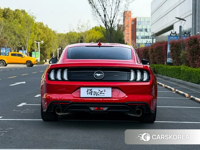 Ford Mustang 2022 Красный из Китая, фото 4