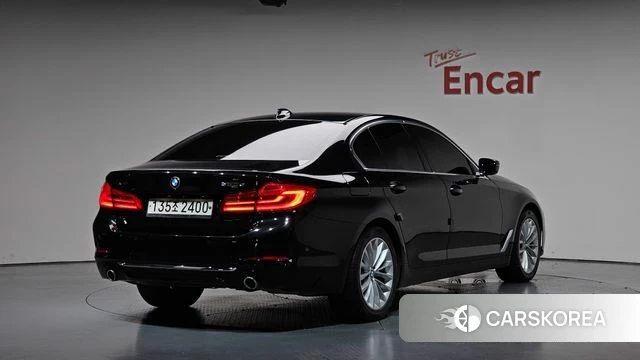 BMW 5 Series (G30) id 4525457 из Кореи 12