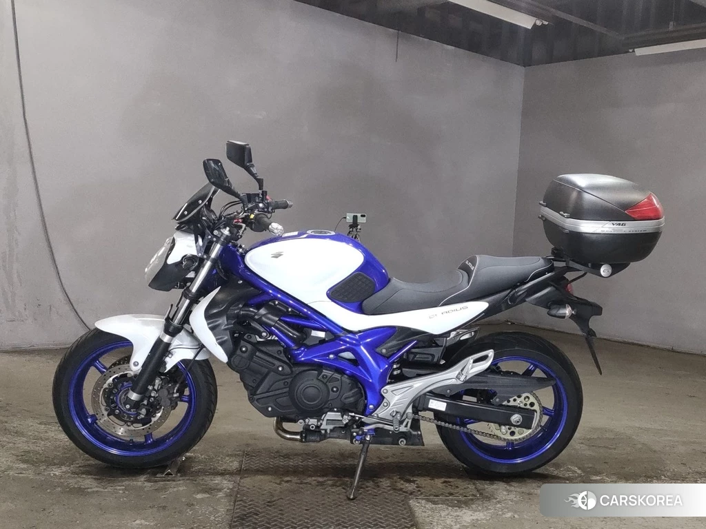 Проданный Suzuki GLADIUS 400 2012 из Японии, фото 2
