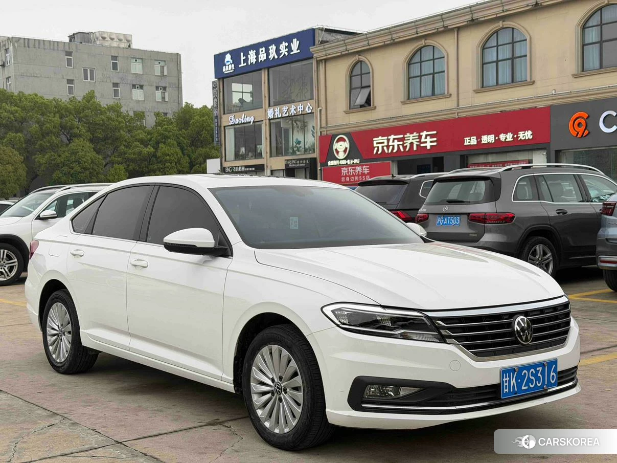 Volkswagen Lavida 2021 Белый из Китая, фото 3