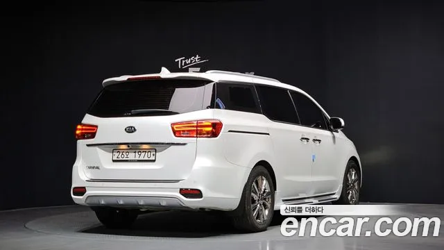 Kia The New Carnival id 2468765 из Кореи 12