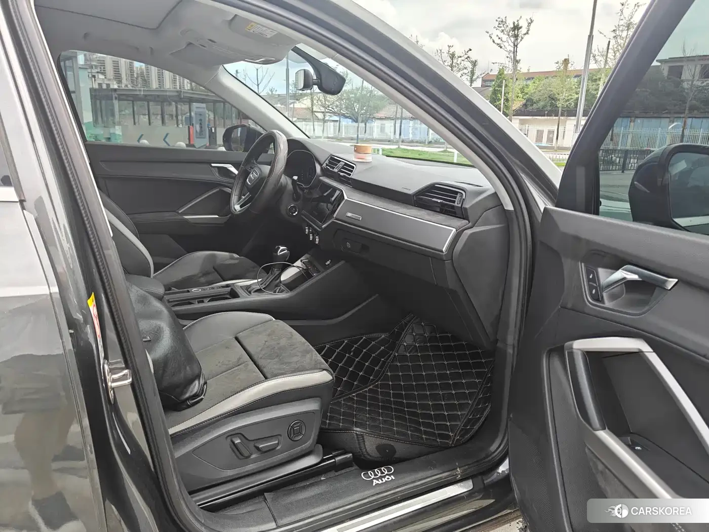 Audi Q3 2021 Silver/gray из Китая, фото 2
