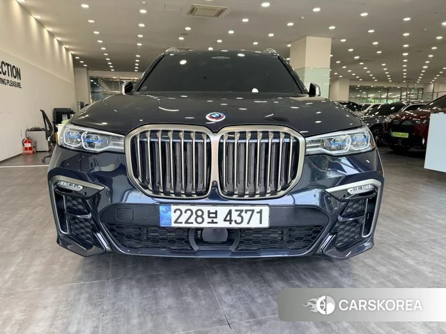 BMW X7 (G07) 2022 Черный из Кореи, фото 2