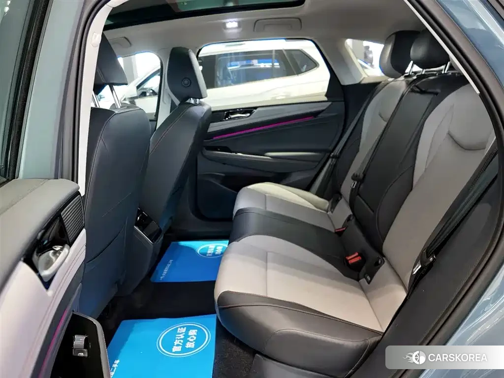 Volkswagen ID.7 VIZZION 2024 Silver/gray из Китая, фото 4