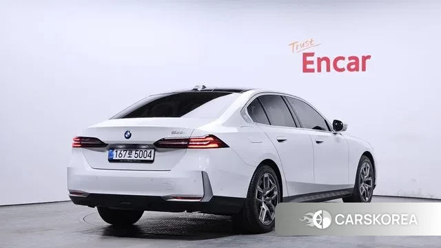 BMW 5 Series (G60) id 3599382 из Кореи 12