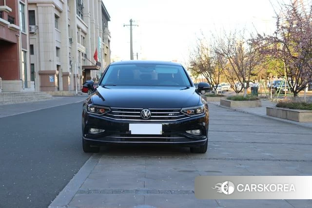 Volkswagen Magotan 2021 Черный из Китая, фото 2