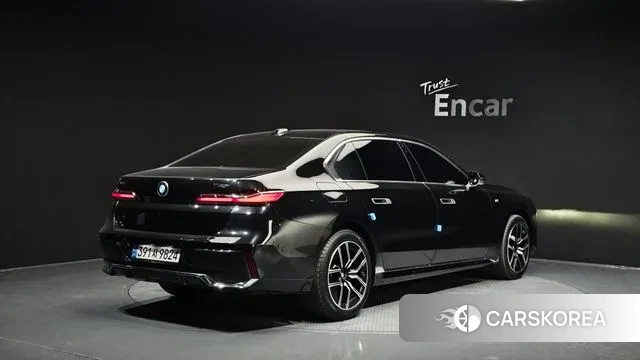 BMW 7 Series (G70) id 3758066 из Кореи 12