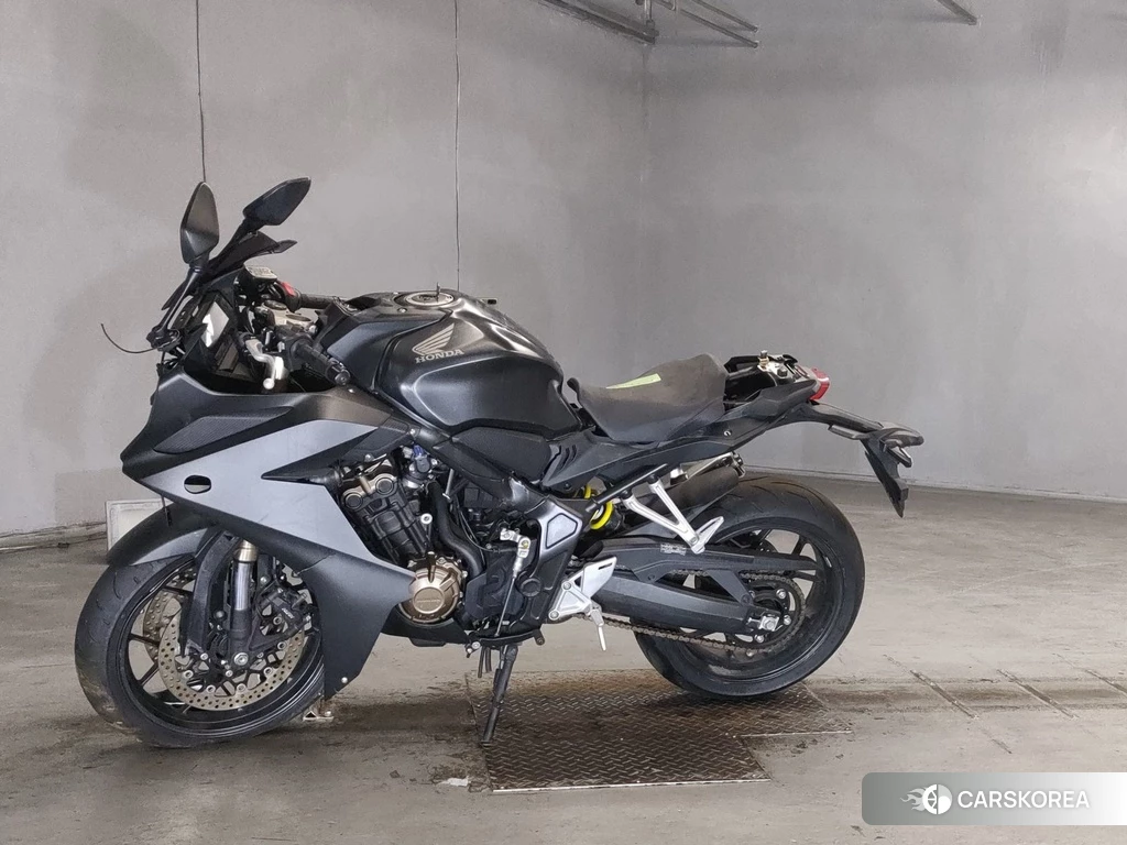 Проданный Honda CB650R 2020 из Японии