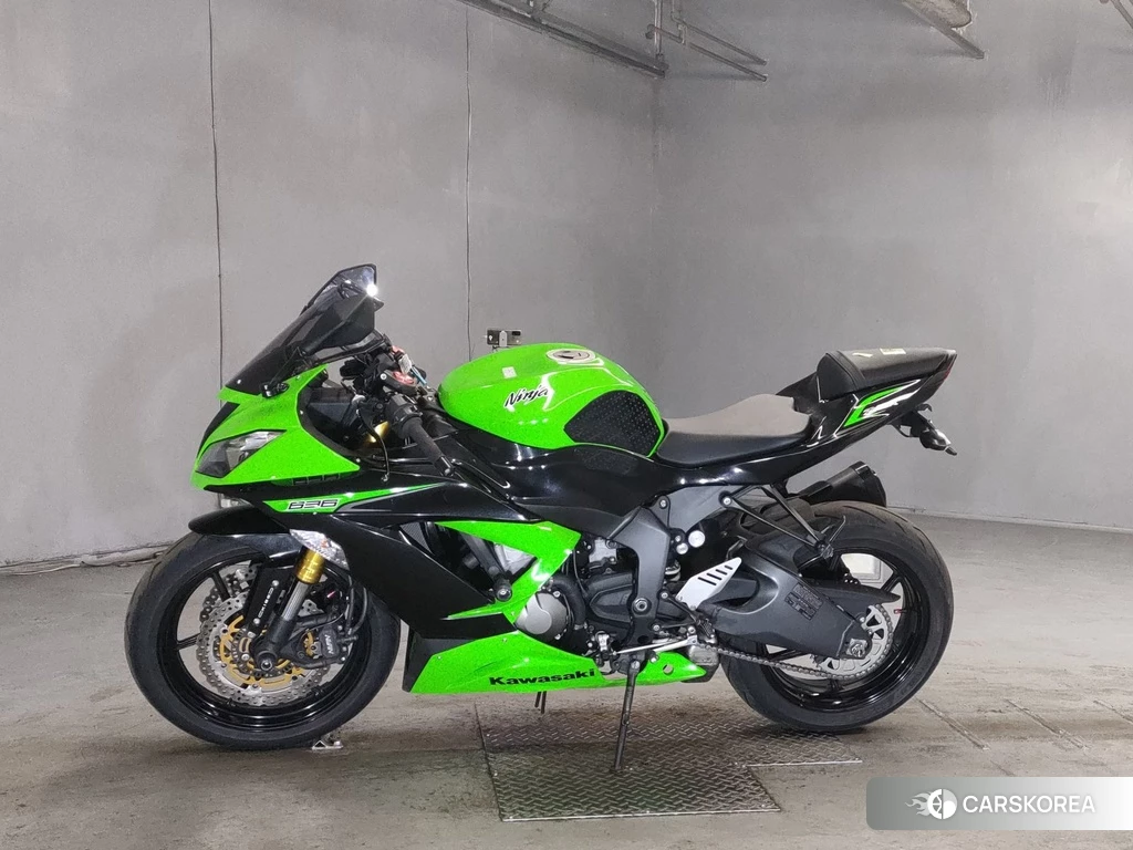 Проданный Kawasaki ZX-6R NINJA 2013 из Японии, фото 2