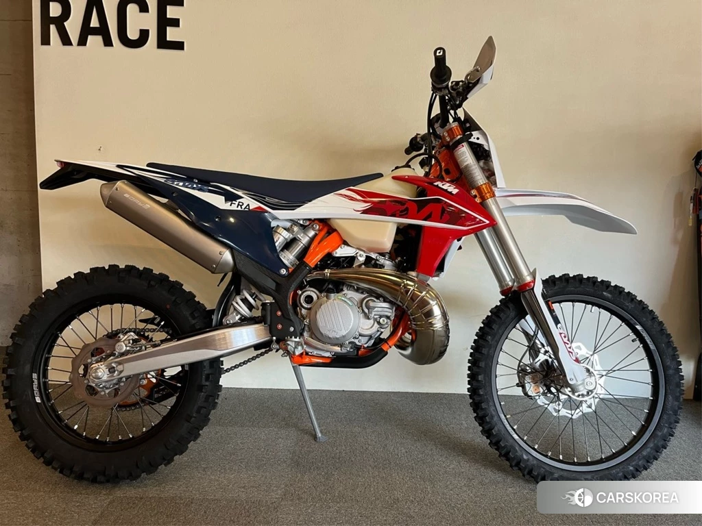 Проданный KTM 250 EXC-F SIX DAYS 2023 из Японии