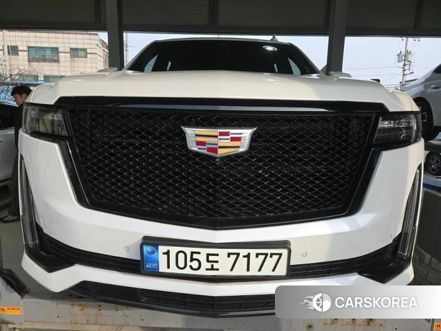 Cadillac Escalade 5th Generation 2022 Белый из Кореи, фото 2