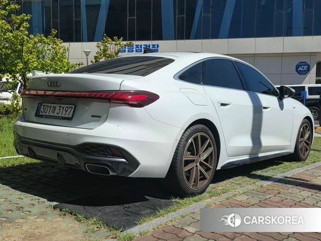 Audi A5 (B10) 2025 Белый из Кореи, фото 4