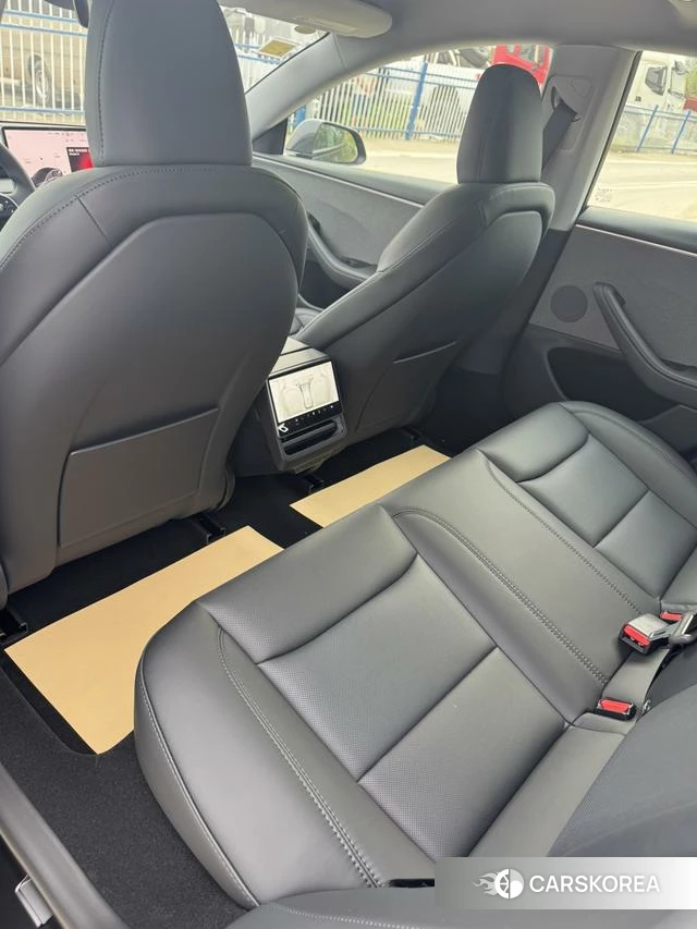 Tesla Model 3 2026 Темно-серый из Китая, фото 3