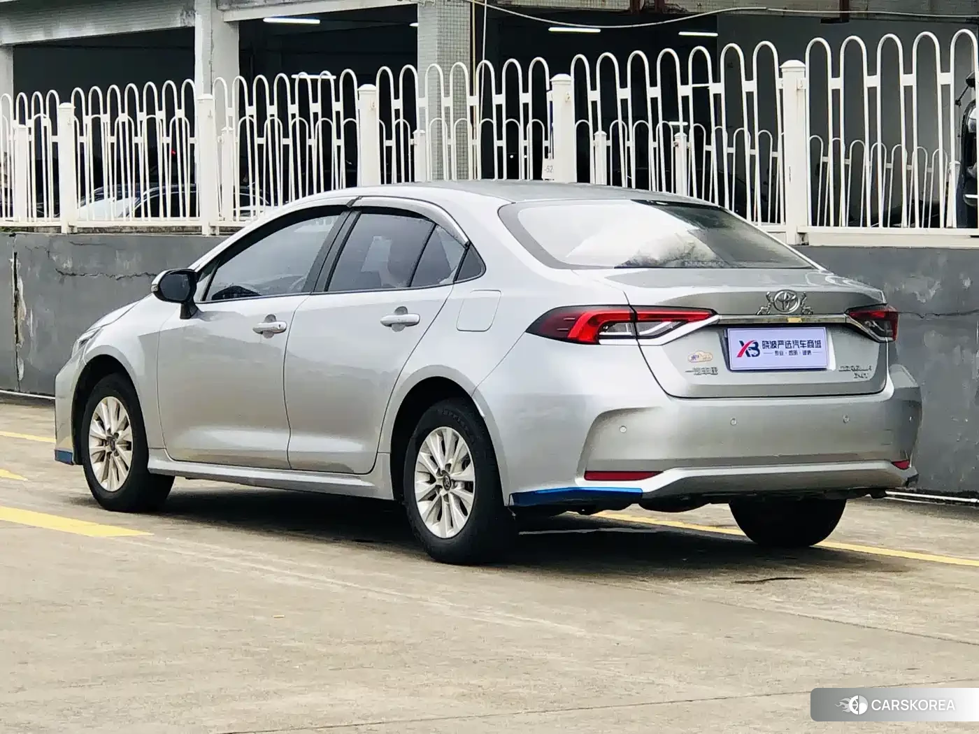 Toyota Corolla id 4589331 из Китая 9