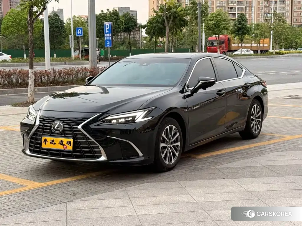 Lexus ES 2025 Черный из Китая, фото 2