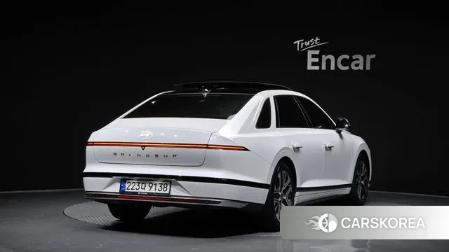 Hyundai Grandeur (GN7) id 2900422 из Кореи 12