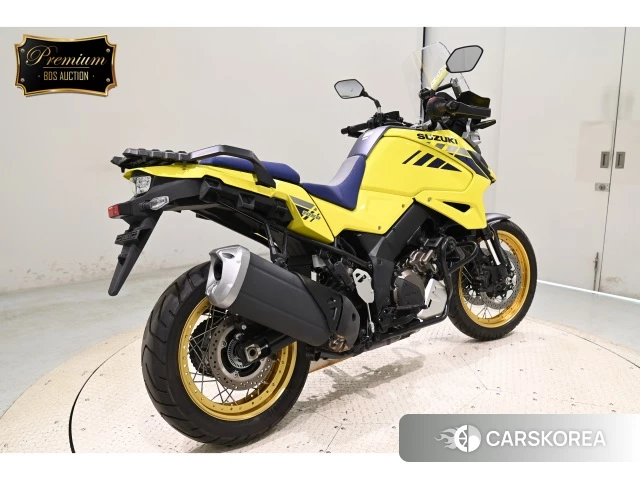 Проданный Suzuki V-STROM 1050XT 2022 из Японии, фото 2