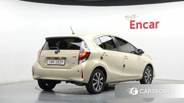 Toyota Prius C id 4285911 из Кореи 12
