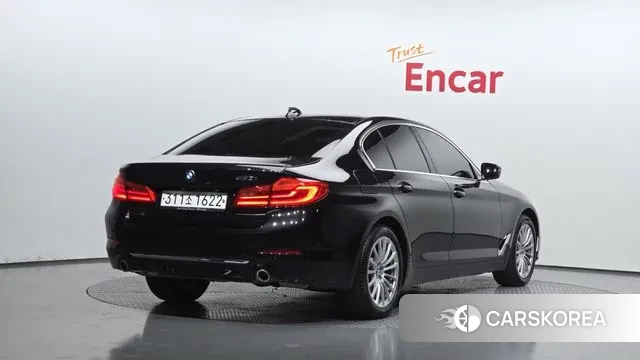 BMW 5 Series (G30) id 3489343 из Кореи 12