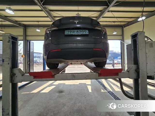 Tesla Model Y 2021 Серый из Кореи, фото 2