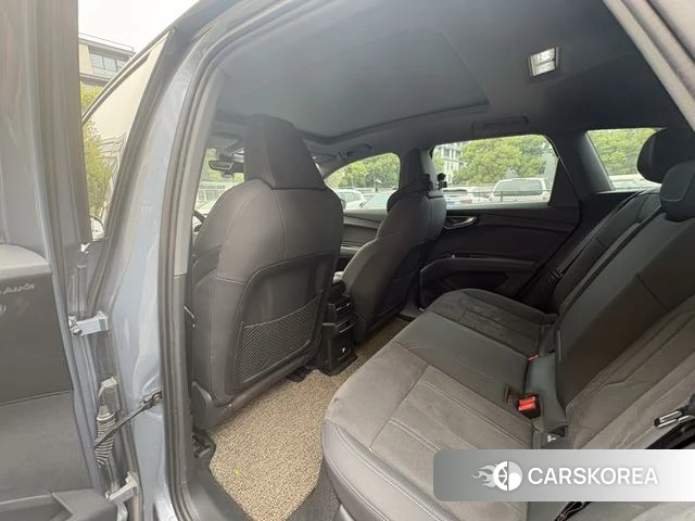 Audi Q4 e-tron 2023 Синий из Китая, фото 2