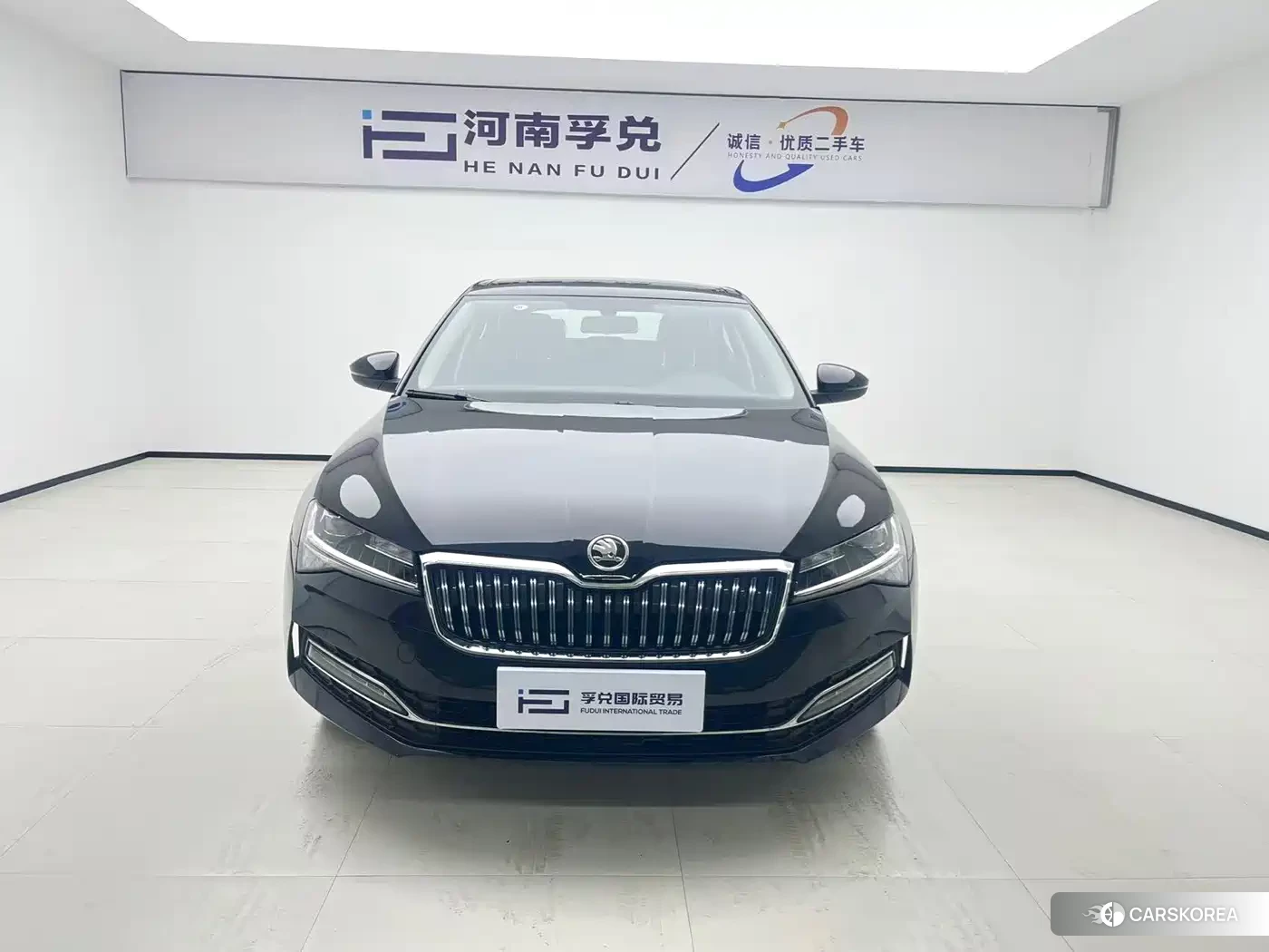 Skoda Superb id 4629471 из Китая 7