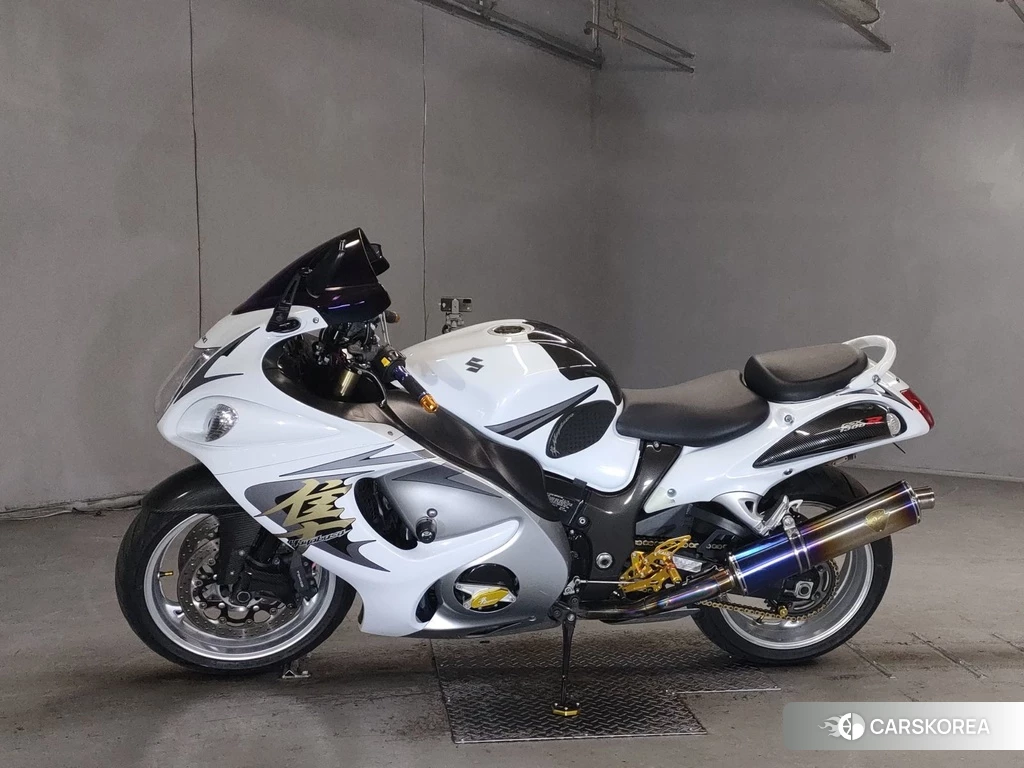Проданный Suzuki GSX1300R HAYABUSA 2010 из Японии, фото 2