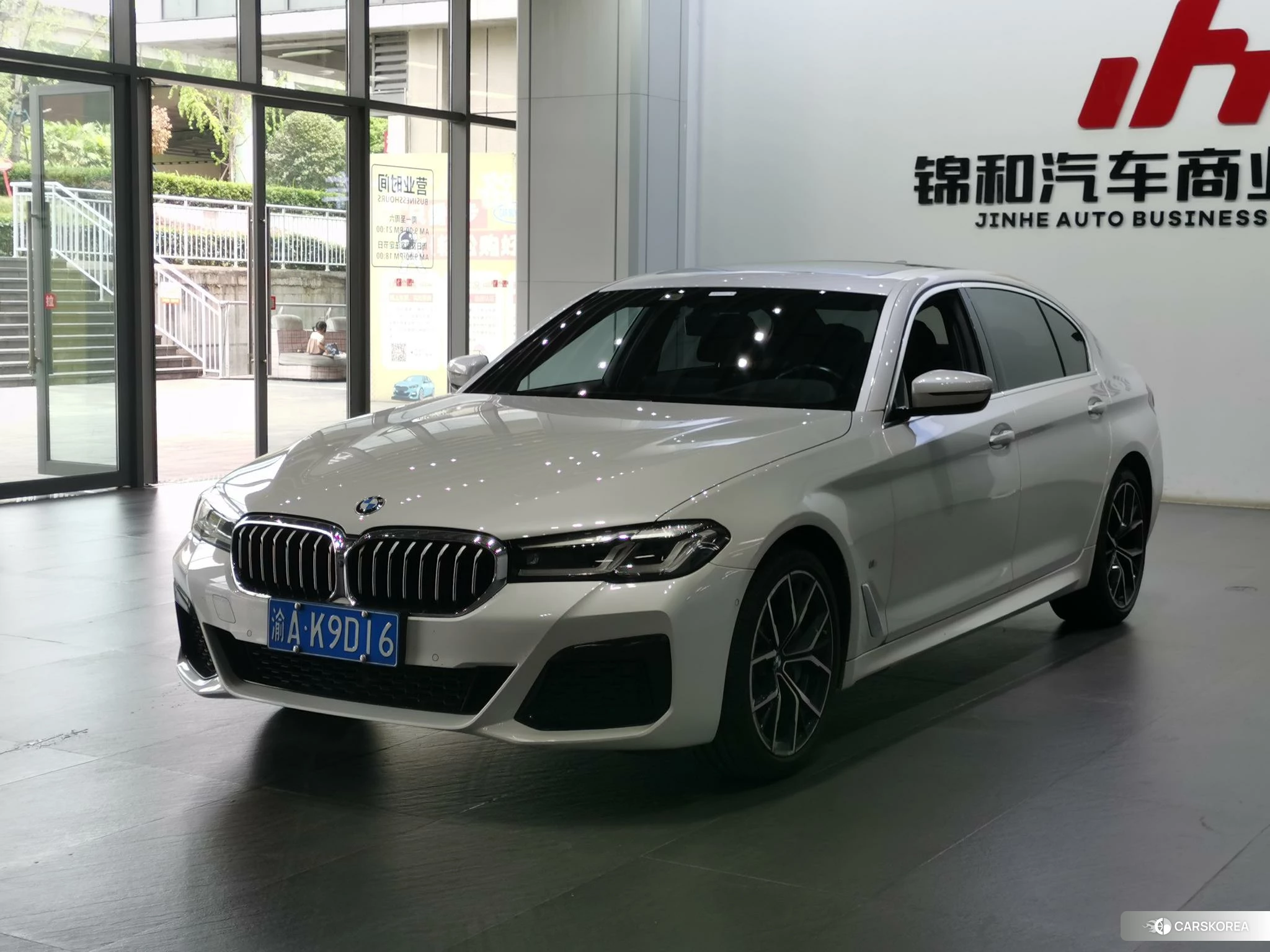 BMW 5 series 2020 Белый из Китая, фото 2