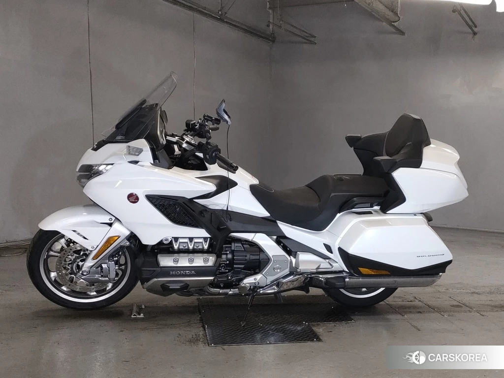 Проданный Honda GL1800 2022 из Японии, фото 2
