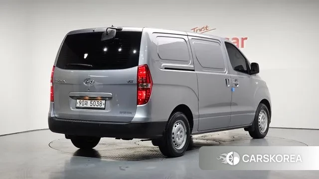 Hyundai The New Grand Starex id 3033553 из Кореи 12