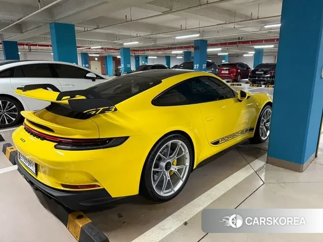 Porsche 911(992) 2022 Желтый из Кореи, фото 2