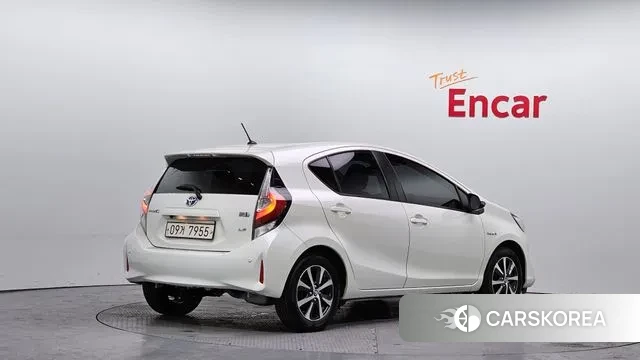 Toyota Prius C id 3552779 из Кореи 12