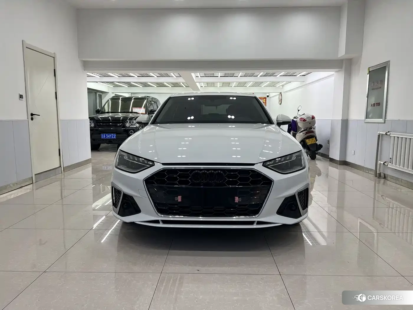Audi A4L id 4570595 из Китая 12