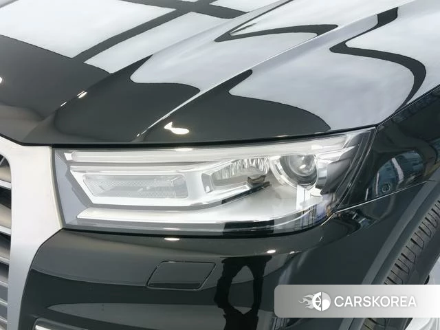 Audi Q5L id 4213181 из Китая 12