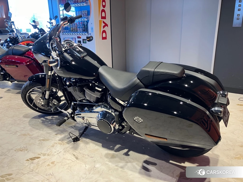 Проданный Harley-Davidson Softail Sport Glide FLSB1750 2023 из Японии, фото 2