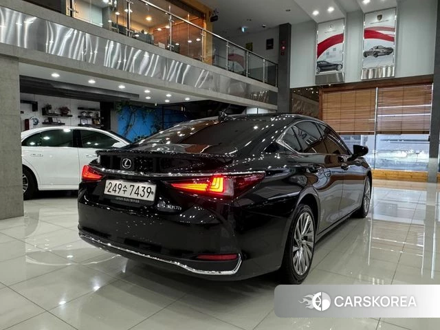 Lexus ES300h 7th generation id 3952948 из Кореи 12