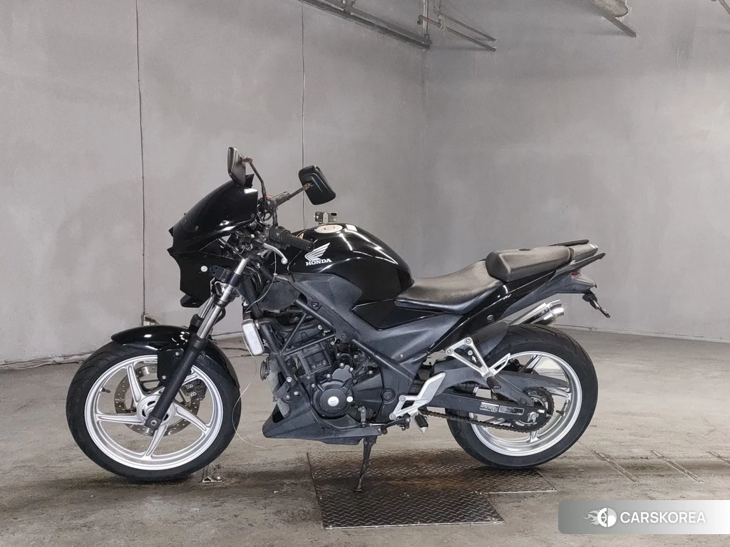 Проданный Honda CBR250R 2011 из Японии, фото 2