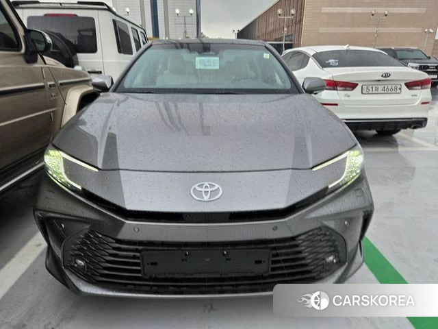 Toyota Camry (XV80) 2026 Серый из Кореи, фото 5
