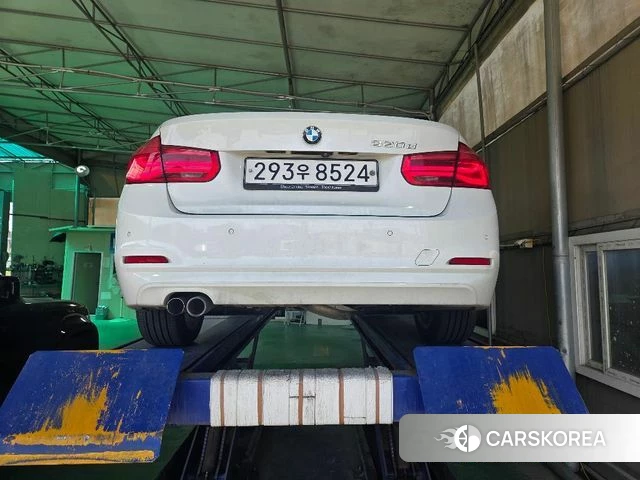 BMW 3 Series (F30) 2018 Белый из Кореи, фото 2