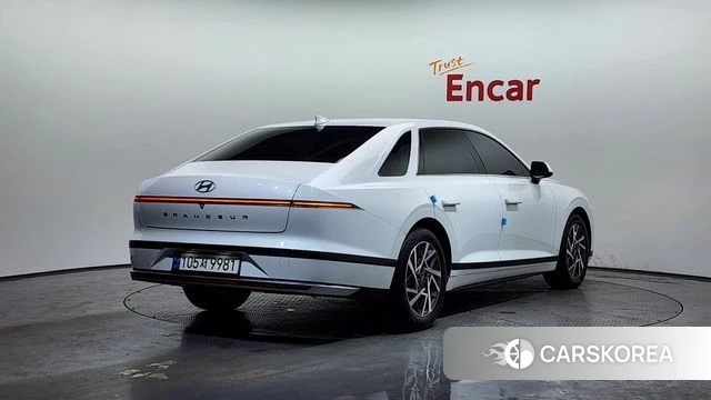 Hyundai Grandeur (GN7) id 3891731 из Кореи 12