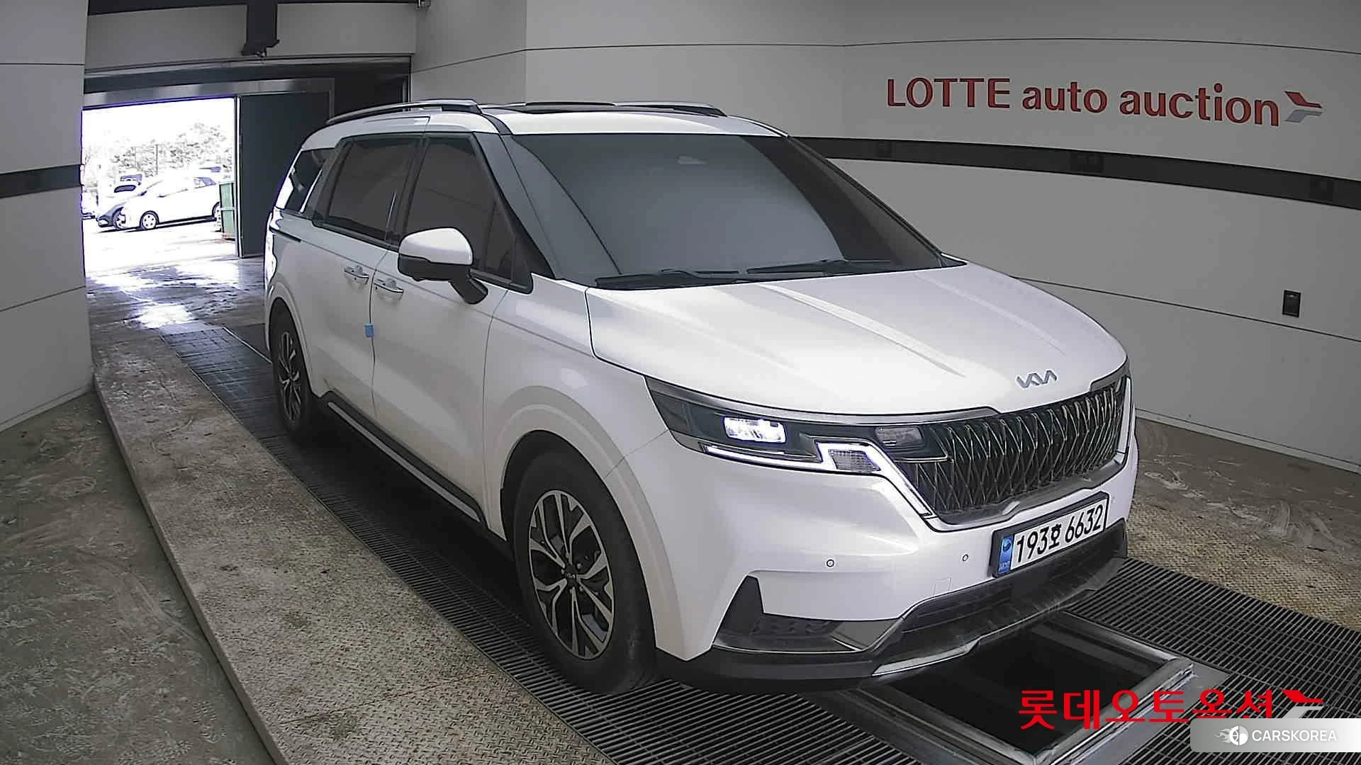 Kia Carnival id 3875767 из Кореи 12