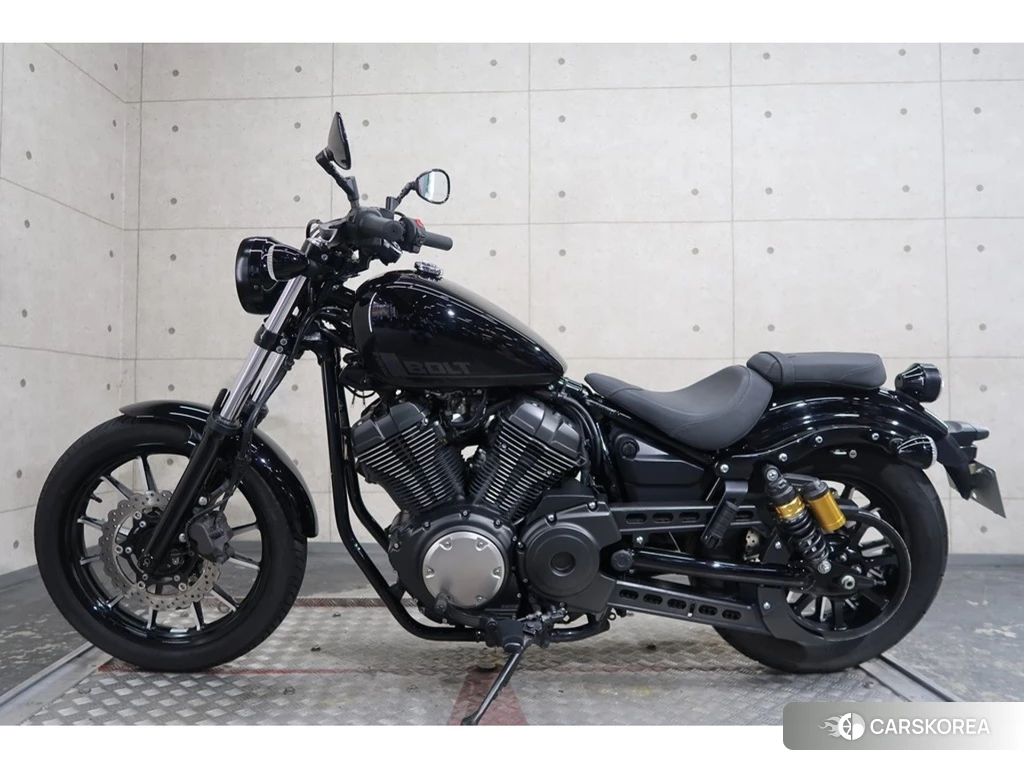 Проданный Yamaha BOLT 950R 2021 из Японии, фото 2