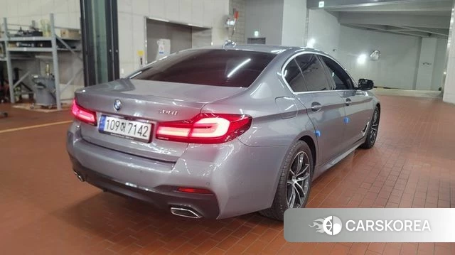 BMW 5 Series (G30) 2023 Серый из Кореи, фото 6