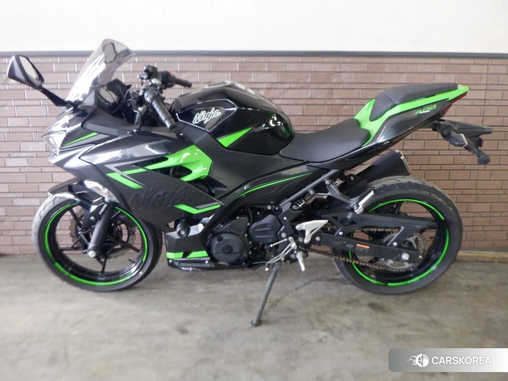 Проданный Kawasaki Ninja 400-2 2019 из Японии