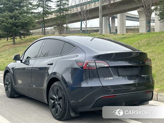 Tesla Model Y 2024 Темно-серый из Китая, фото 2