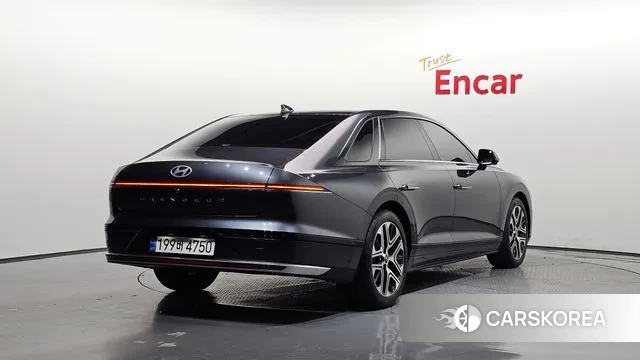 Hyundai Grandeur (GN7) id 3246963 из Кореи 12