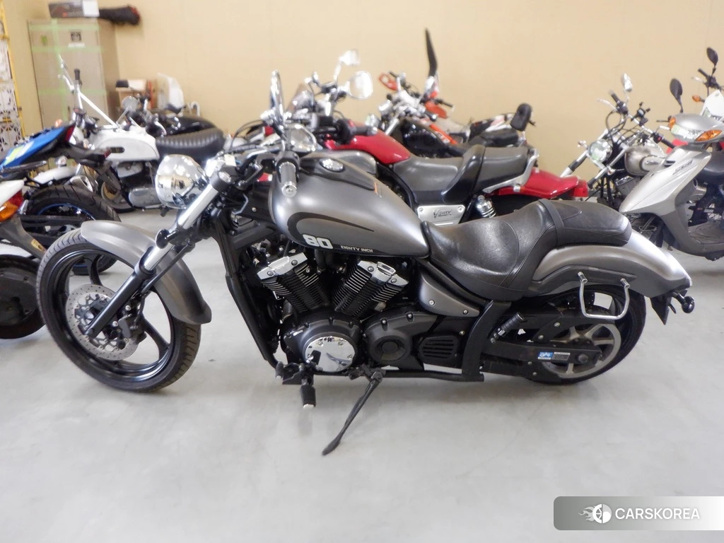 Проданный Yamaha XVS 1300 CA STRYKER 2016 из Японии, фото 2