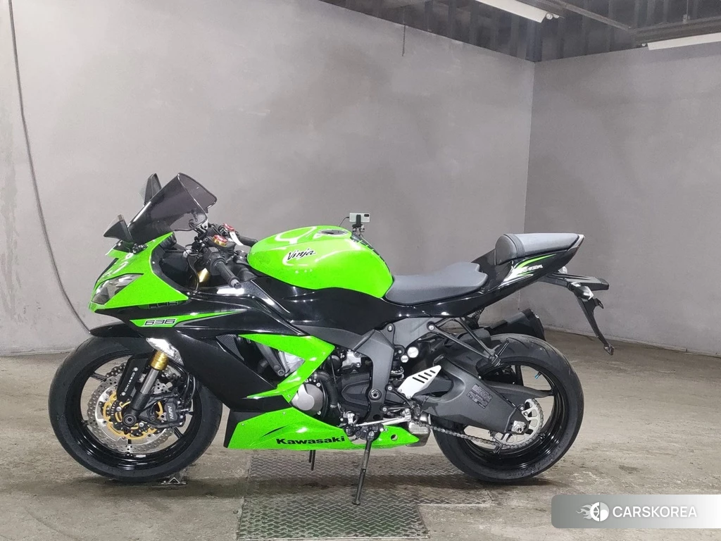 Проданный Kawasaki ZX-6R NINJA 2013 из Японии, фото 2