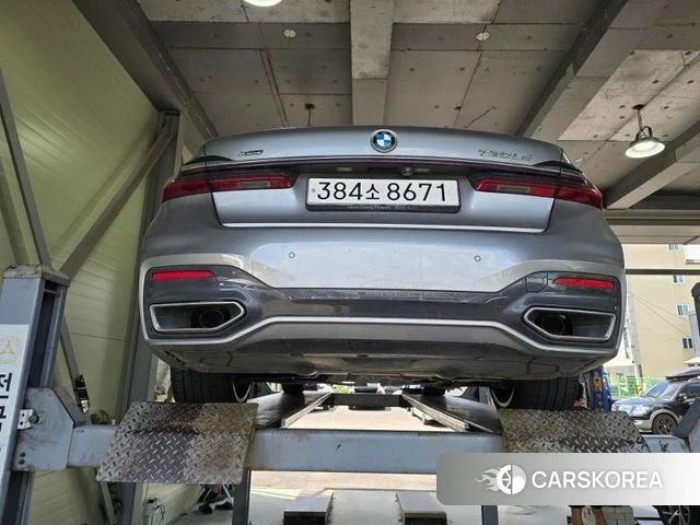 BMW 7 Series (G11) 2021 Серый из Кореи, фото 2